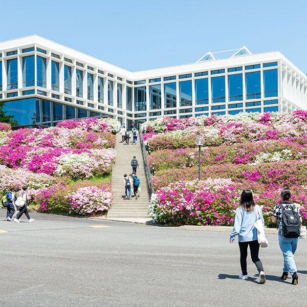 名古屋商科大学4