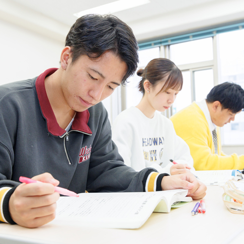 東京ＩＴ会計公務員専門学校大宮校3