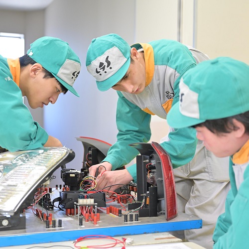 専門学校 千葉県自動車大学校3