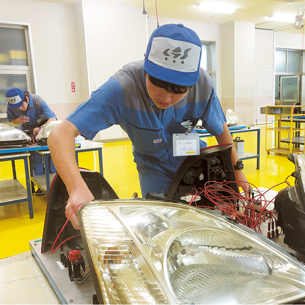 専門学校 千葉県自動車大学校