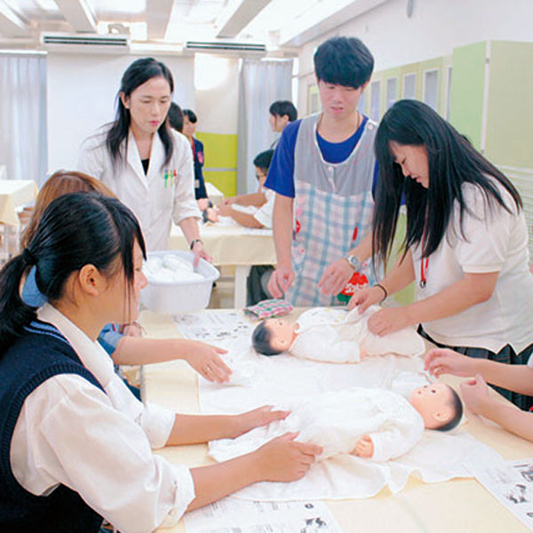 沖縄こども専門学校