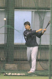 村田　修一選手写真