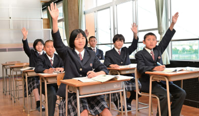 生光学園中学校