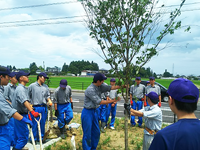 秋田県　金足農業高校　造園緑地科「絆のカブトムシプロジェクト」のみなさん3