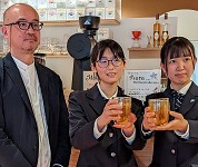 富山県　滑川高校　薬学部のみなさん3