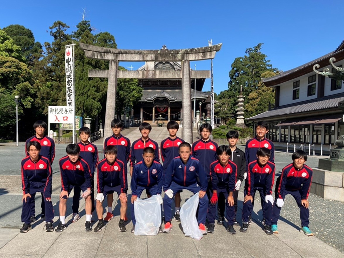 愛知県　豊川高校　サッカー部のみなさん1