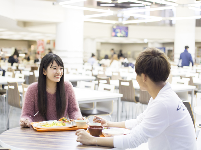 明海大学の学食