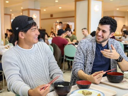 立命館アジア太平洋大学（ＡＰＵ）の学食