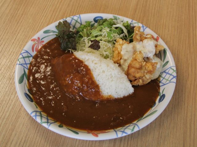 京都精華大学の学食