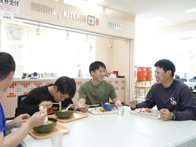 星槎道都大学の学食