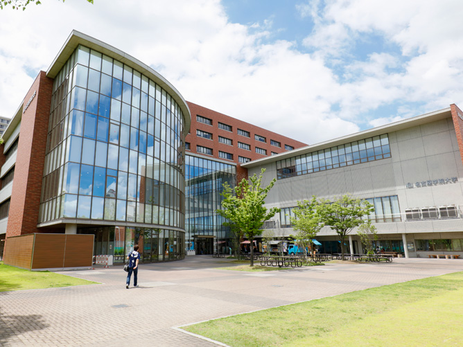 名古屋学院大学