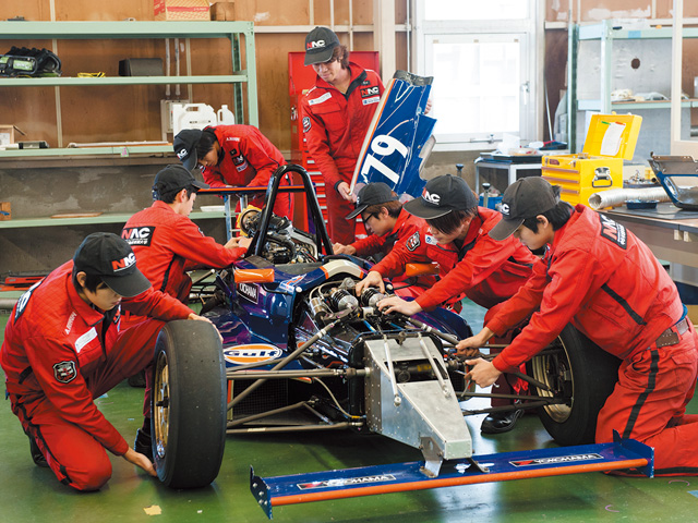 中日本自動車短期大学のオープンキャンパス