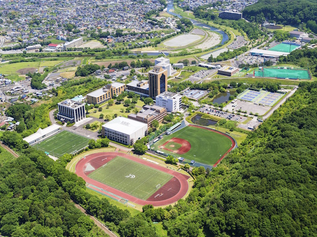 駿河台大学