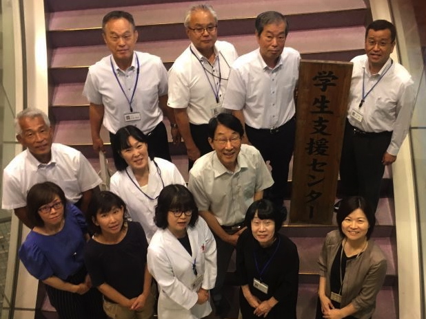 崇城大学の図書館