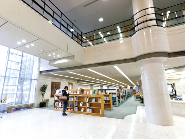 大同大学の図書館