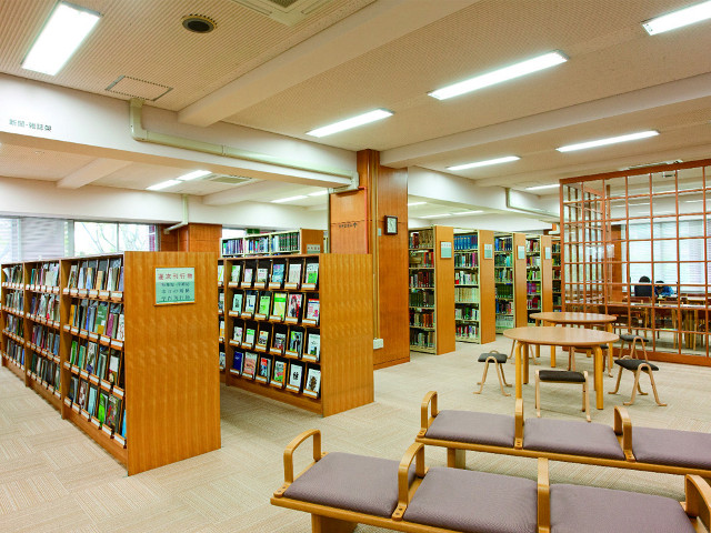 常葉大学短期大学部の図書館