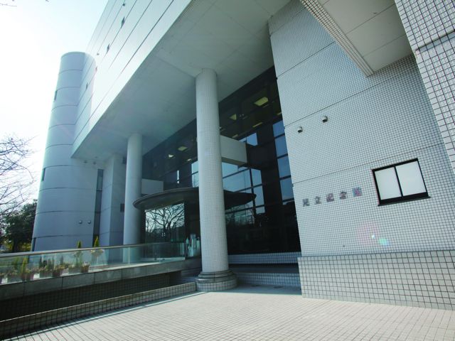 太成学院大学の図書館