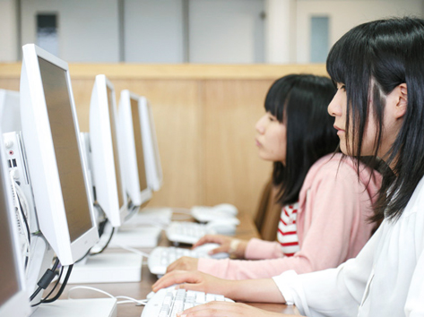 敦賀市立看護大学の図書館