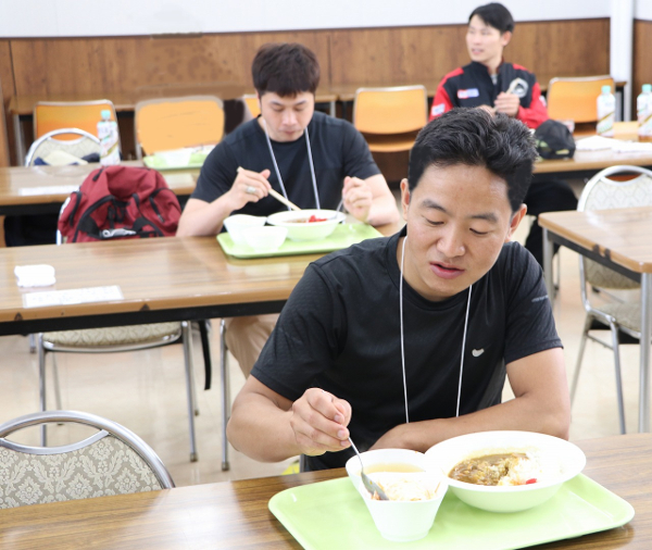 【学生食堂】手ごろな価格で人気の学生食堂です。